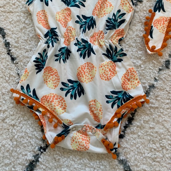 🆕! Pineapple and Fringe Baby Romper & Headband - Picture 3 of 8